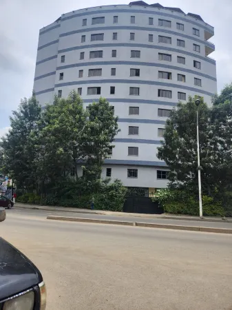 Kora Hotel Suites Отели рядом с достопримечательностью «St. George Church»