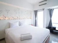 Nice and Comfy Studio at Orchard Supermall Mansion Apartment Hotels in Sambikerep
