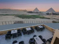 Pyramids Land Hotel