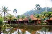 KAMPUNG TURIS RESORT & WATERPARK - balcony