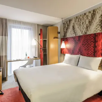 Ibis Paris Bastille Faubourg-Saint-Antoine 11ème Отели рядом с достопримечательностью «Улица Лапп»