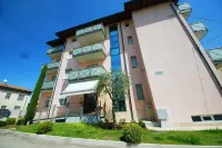 Hotel Clarin 14 by Dori Các khách sạn ở Peschiera del Garda
