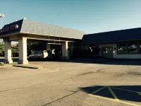 American Inn North Kansas City - parking