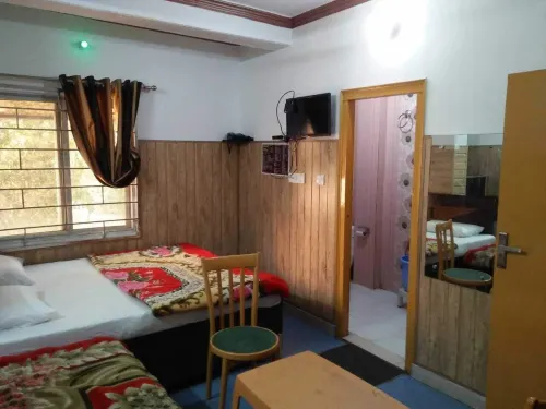 Galaxy Hotel فنادق في Lansdowne