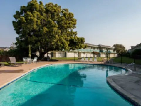 Coral Reef Inn & Condo Suites Hoteles en Alameda