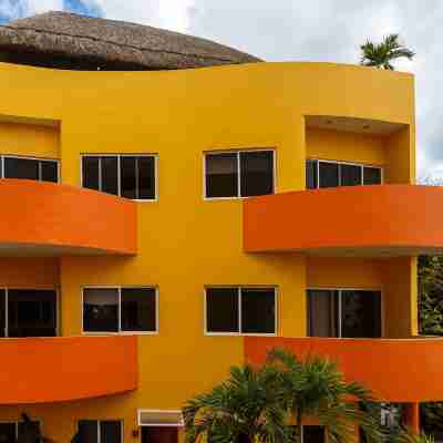 Kaam Accommodations Hotel Exterior