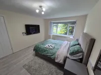 Lovely & Beautiful 2 Bed-Apartment in Borehamwood Hotel a Elstree