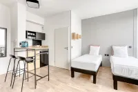Ecla Paris Massy Palaiseau - Apartments
