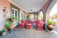 Villa Alto Boutique Hotel Hotels in Canhas