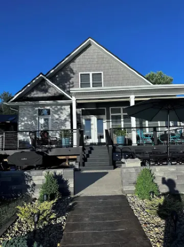 Beautiful Lake House with Private Sandy Beach, Hot Tub, Kayaks, 5 Beds, 5 Bath