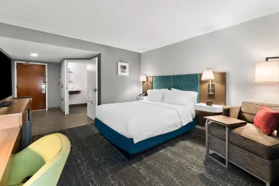 Hampton Inn & Suites Philadelphia/Newtown Hotels in Ewing