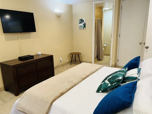 Calming North Shore Oahu Getaway - Kahuku Hotels in Kawela Bay