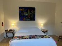 Beautiful Villa in Pereire, 450 m from the Beach, with a Garden - Wifi