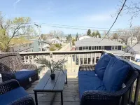 Hampton House on Lake Shore Dr. w/Hot Tub - Sleeps 16 - Luxe in/Out