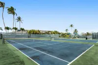Waterfront condo with pool & hot tub, loft & lanai with ocean views