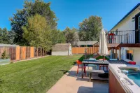 Heated Game Room and Relaxing Hot Tub - Spacious Retreat Hotels in Arvada