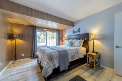 Beautiful oceanview home with enclosed yard, washer/dryer, WiFi, & Netflix