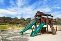 Panoramic Ocean Views and Resort Style Amenities - Elegant Coastal Haven