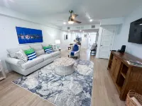 Coastal Escape and Luxurious Townhomes - Spacious Haven Các khách sạn ở Rockport