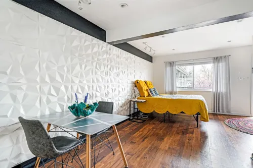 Best Of Nashville - Award Winning, Top Floor Studio and Pool Hotels in Berry Hill