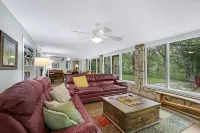 In Ground Pool and Kayaking Access - Stunning Cozy Escape