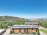 Loft with Fireplace and Indoor Swimming Pool - Cozy Chalet Retreat Hotels in Parowan