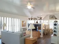 Soaking Tub and Steam Shower Retreat - Charming Studio Getaway