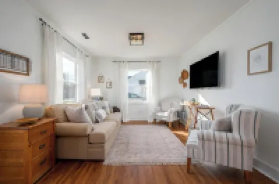 Charming 3BR 2BA Fully Renovated near DWNTN & MTSU