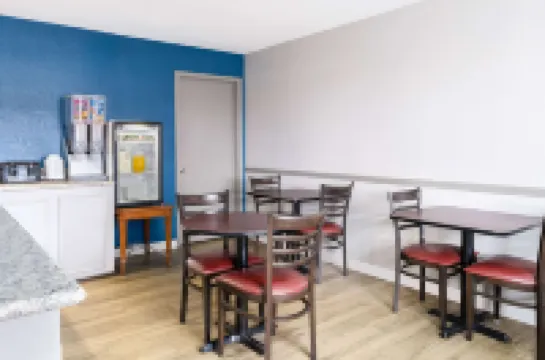 เดย์สอินน์ บายวินด์แฮม อาร์ดมอร์ โรงแรมในอาร์ดมอร์