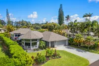 Panoramic Mountain Views and Lush Amenities - Inviting Luxury Retreat