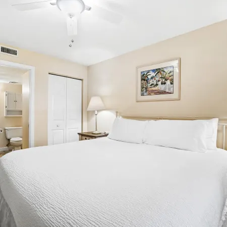 Pelican Beach 608