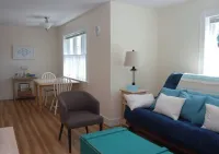 In-Town Bar Harbor, One Bedroom, Huckleberry Suit