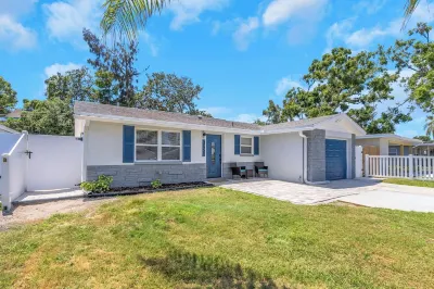 Your Sunny Florida Getaway