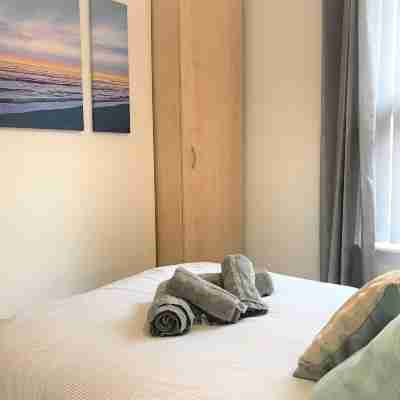 Central Wigan Welcoming Townhouse Sleeps up to 6 Rooms