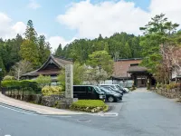 Koyasan Rengejoin - parking