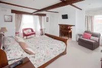 The Old House Guest House Hotels in Broad Chalke