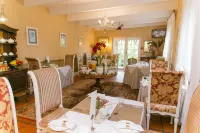 Maison Chablis Guest House Hotels in Franschhoek