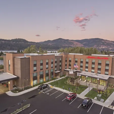 Hampton Inn & Suites Hood River