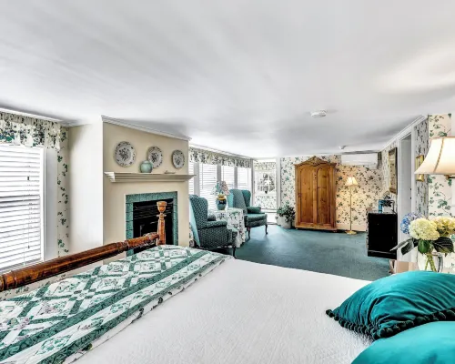 The Whalewalk Inn & Spa Hotels in Eastham