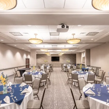 Holiday Inn & Suites ORANGE PARK - WELLS RD. by IHG