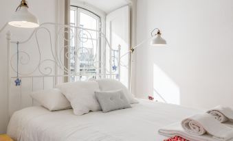 Spacious, Bright and Sunny Apartment, by TimeCooler