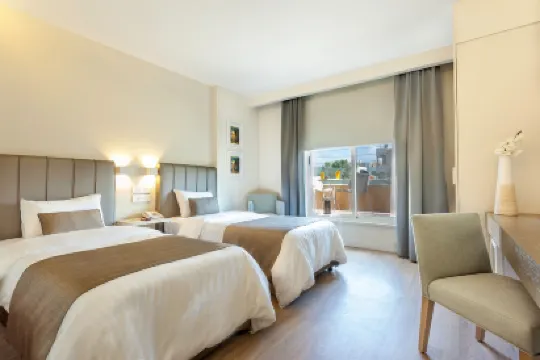 AlQasr Metropole Hotel