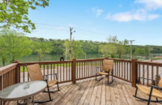 The Raven's Roost Lake View Retreat 3bd 2ba