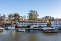 The Hamilton - Lakefront & Studio Suites, Hot Springs - Apartments