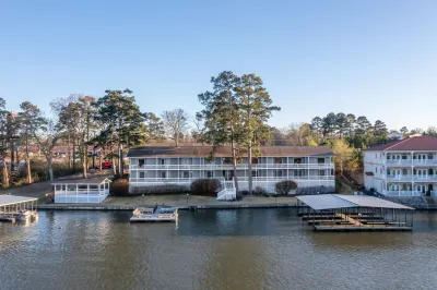 โรงแรม The Hamilton - Lakefront & Studio Suites, Hot Springs โรงแรมใน