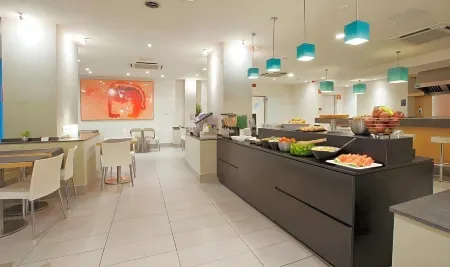 Hotel Sagrada Familia Отели рядом с достопримечательностью «Сан-Пау»