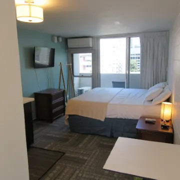 Waikiki Central Hotel - No Resort Fees Hotels near Magic Island