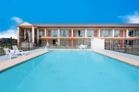 Super 8 by Wyndham Longview/I-20