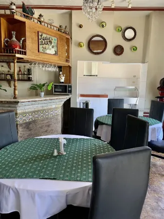 Hotel Inn Galerias Отели рядом с достопримечательностью «Meseo de los Muertos»