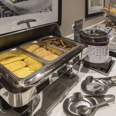 Hampton Inn & Suites Seattle/Redmond